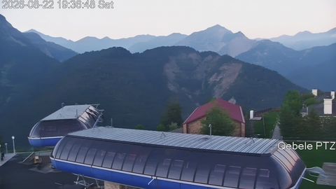 Онлайн-трансляция общего плана горнолыжного склона